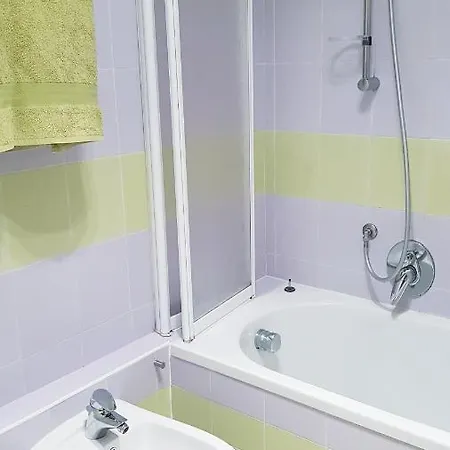 Le 5 Vie, Maggiore Lägenhet